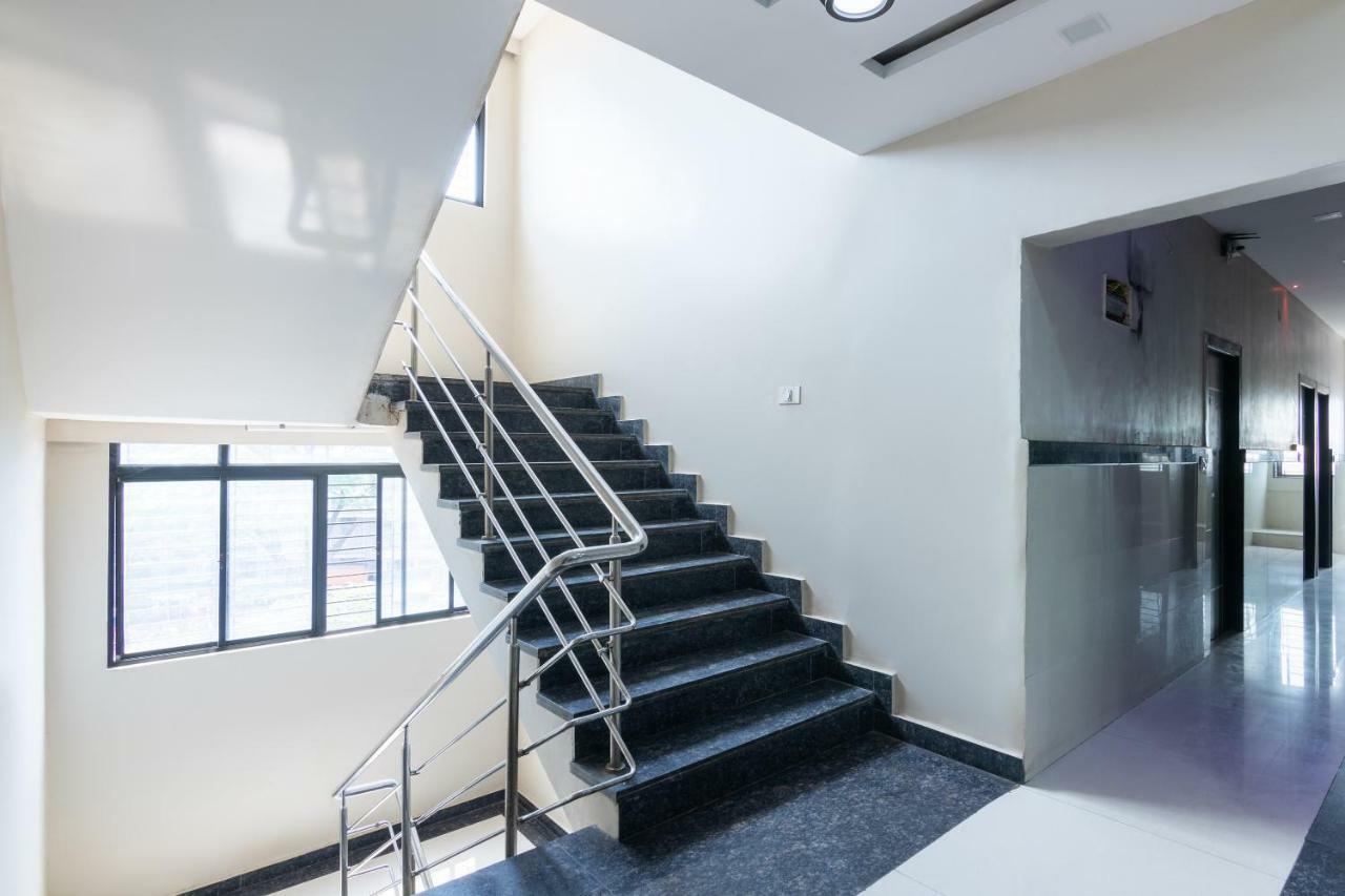 Hotel Bestend Bangalore Bagian luar foto